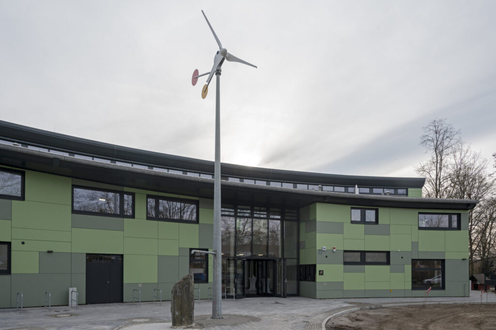 Vorderansicht der Jugendfreizeiteinrichtung Wildwuchs